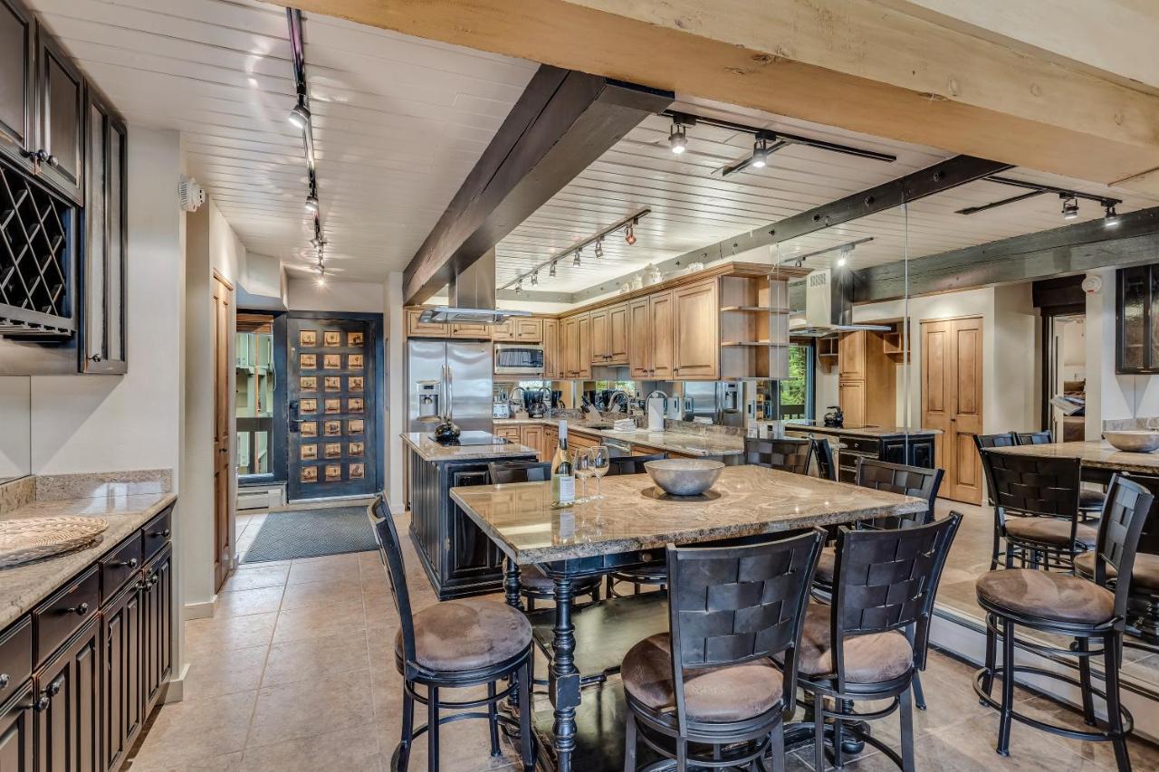 Interlude Condominiums 3-Bedroom Unit 302 Snowmass Village Exterior photo